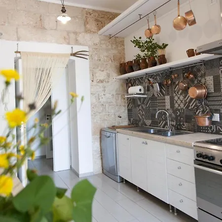 Con Piscina Mozzafiato, Giardino E Barbecue * بولينيانو آ ماري