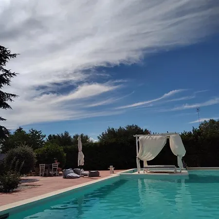 Con Piscina Mozzafiato, Giardino E Barbecue فيلة