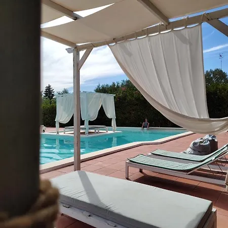 Con Piscina Mozzafiato, Giardino E Barbecue *